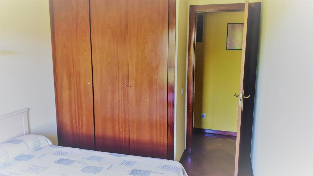 Habitacion Caja Magica Madrid Bagian luar foto